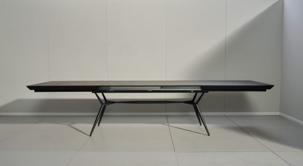 שולחן אוכל מלבני דגם לארגו דמוי שיש שחור - 18 סועדים